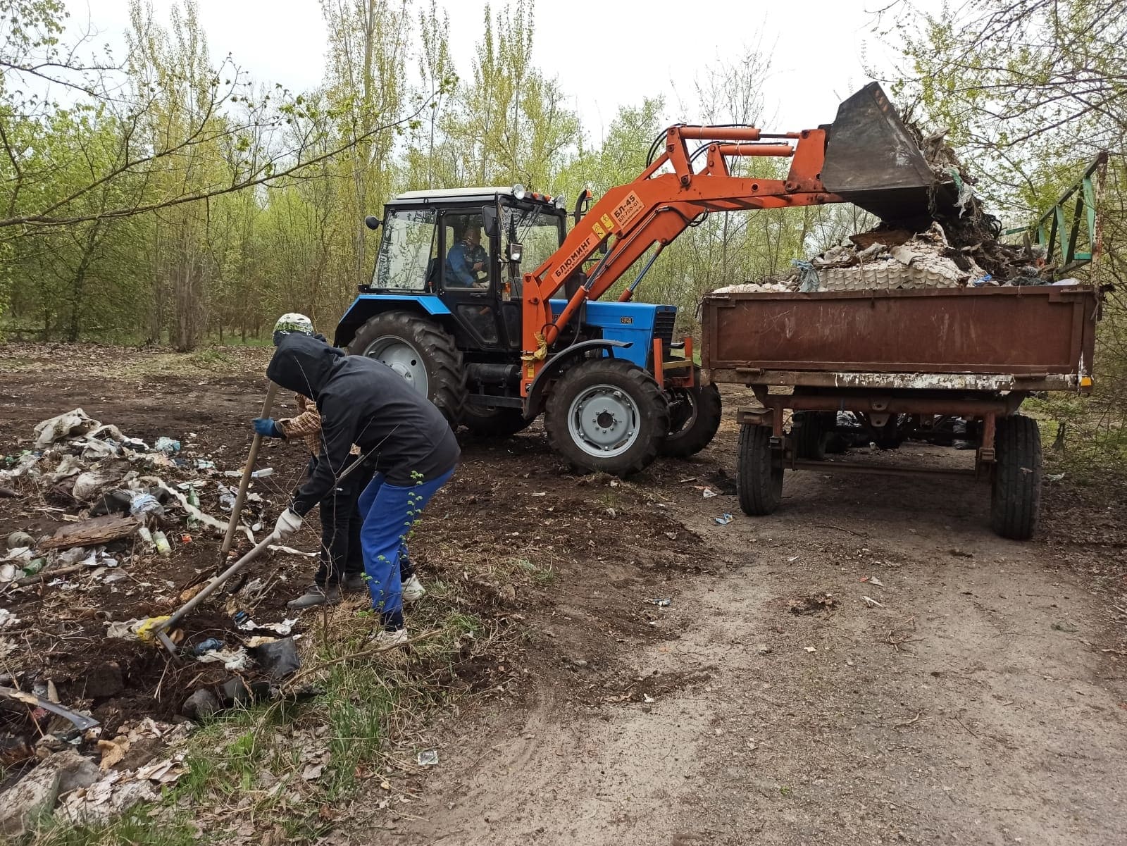 16 апреля силами работников дома культуры, администрации была ликвидирована стихийная свалка мусора в селе Дракино..
